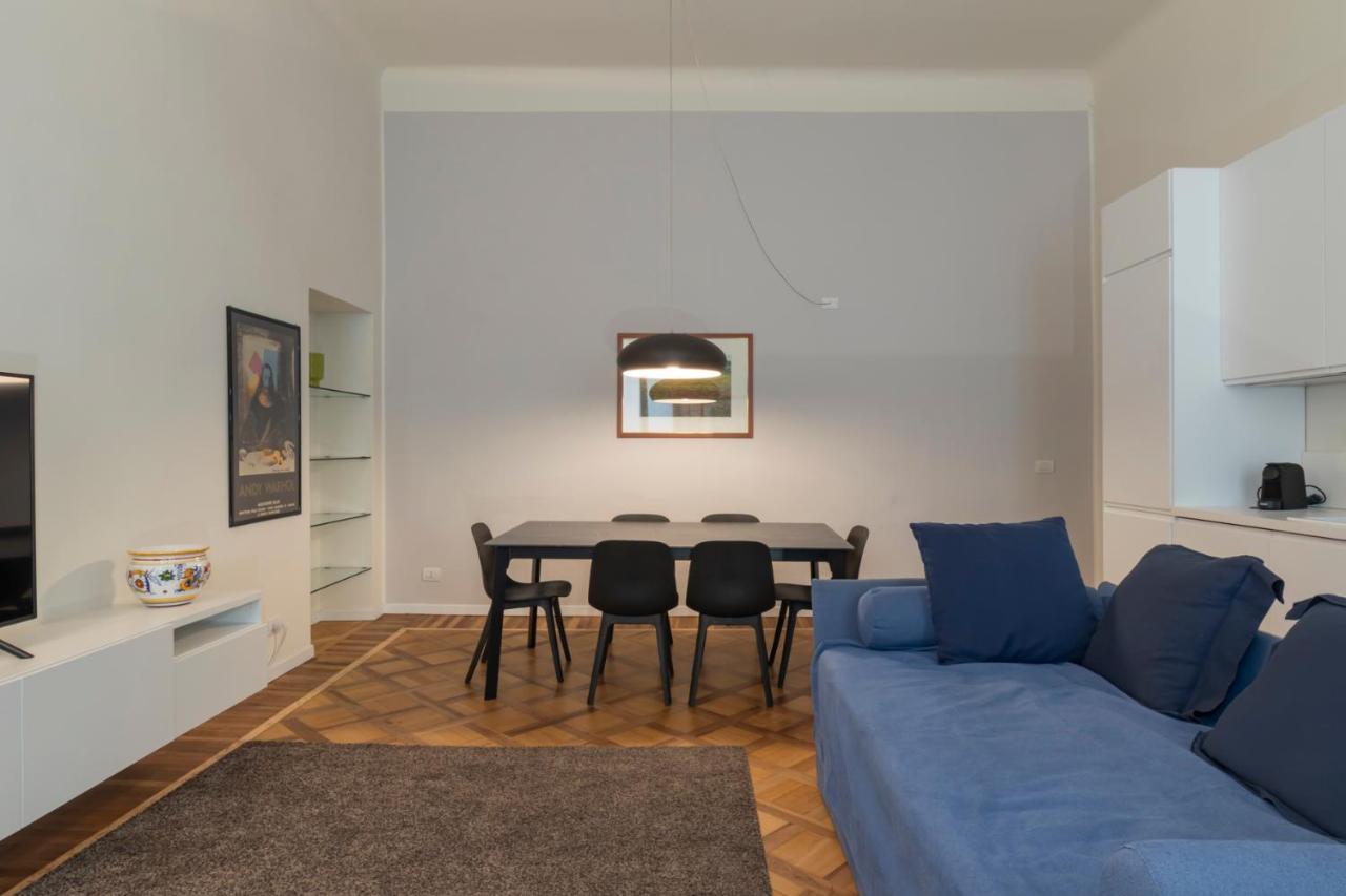 Luxury Apartment Near Duomo Italia 38 Milano Eksteriør billede