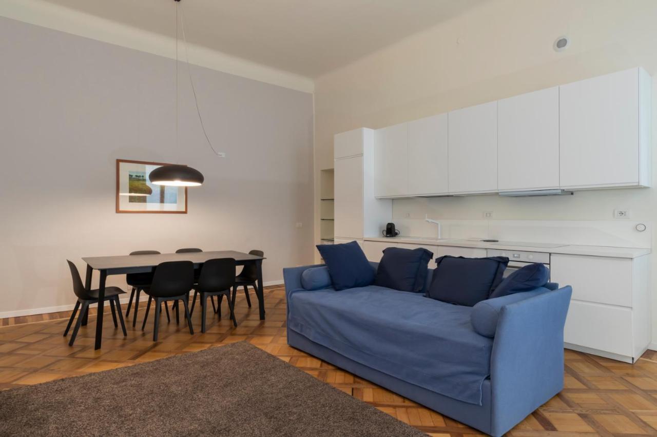 Luxury Apartment Near Duomo Italia 38 Milano Eksteriør billede