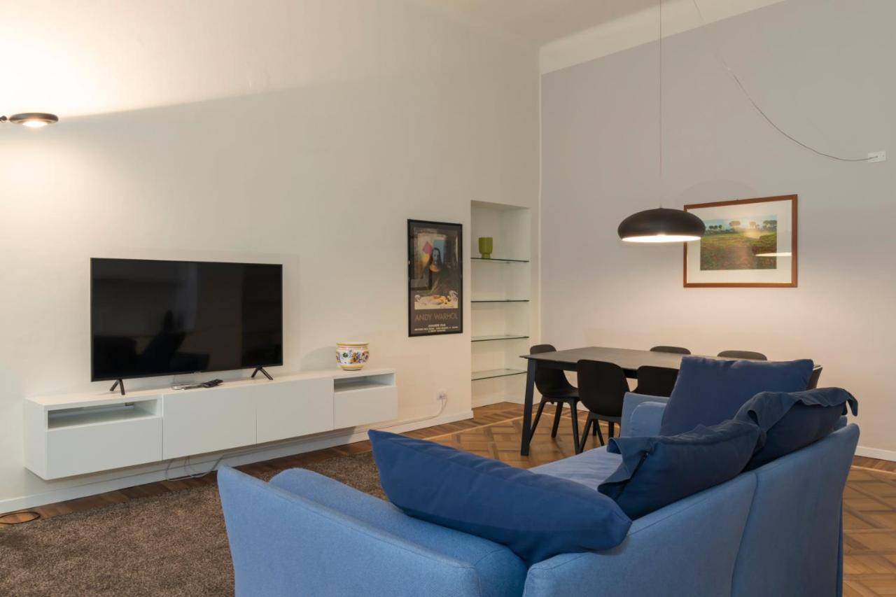 Luxury Apartment Near Duomo Italia 38 Milano Eksteriør billede
