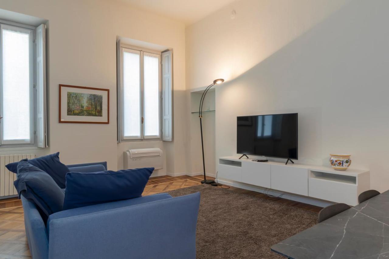 Luxury Apartment Near Duomo Italia 38 Milano Eksteriør billede